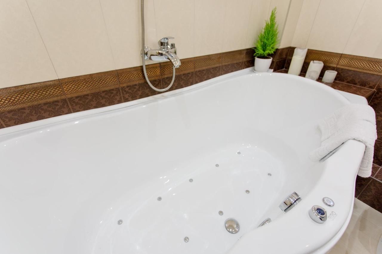 Апартаменты Royal Suite apartment with jacuzzi Сумы-20