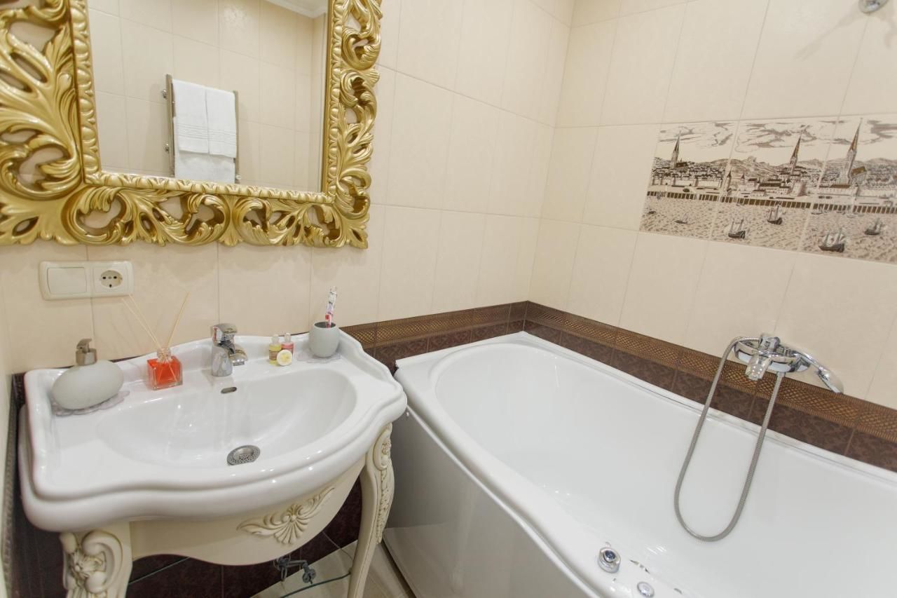 Апартаменты Royal Suite apartment with jacuzzi Сумы-23
