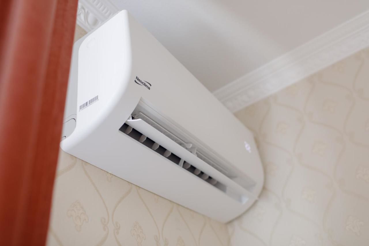 Апартаменты Royal Suite apartment with jacuzzi Сумы-48