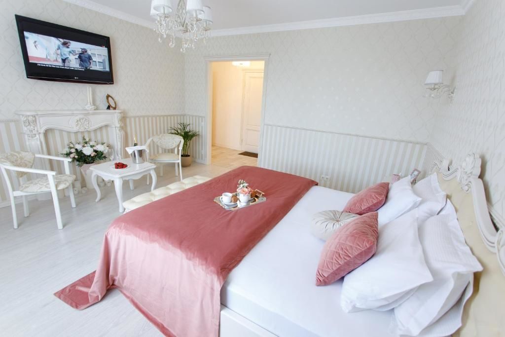 Апартаменты Royal Suite apartment with jacuzzi Сумы-88