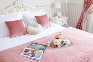 Апартаменты Royal Suite apartment with jacuzzi Сумы Апартаменты с видом на сад-23