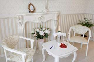 Апартаменты Royal Suite apartment with jacuzzi Сумы Апартаменты с видом на сад-62