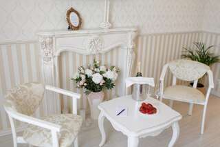 Апартаменты Royal Suite apartment with jacuzzi Сумы Апартаменты с видом на сад-7