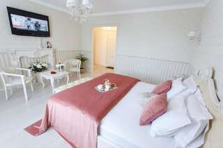 Апартаменты Royal Suite apartment with jacuzzi Сумы Апартаменты с видом на сад-85