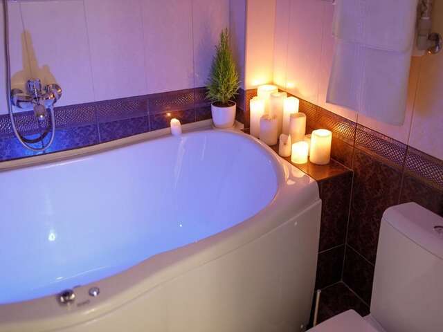 Апартаменты Royal Suite apartment with jacuzzi Сумы-103
