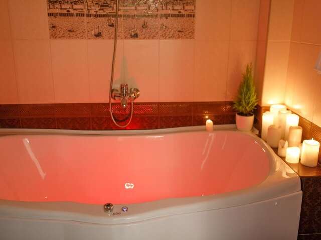 Апартаменты Royal Suite apartment with jacuzzi Сумы-13