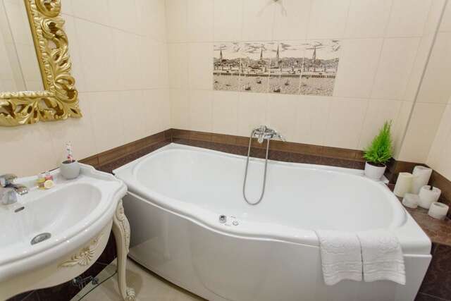 Апартаменты Royal Suite apartment with jacuzzi Сумы-20